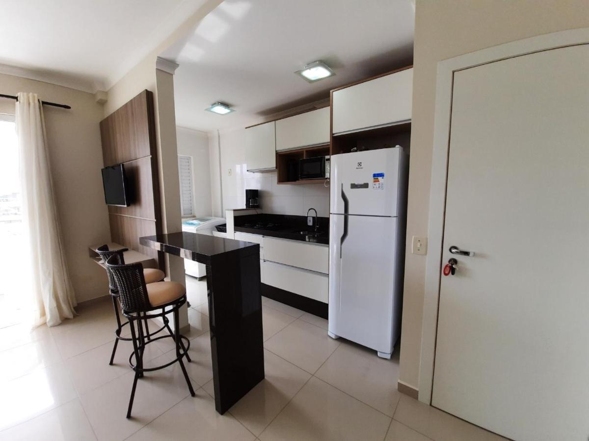 Apartamento 3 Quartos 8 Pessoas A 50 Mts Da Praia De Bombas, A 100M Da Passarela Do Ribeiro Bombinhas Dış mekan fotoğraf